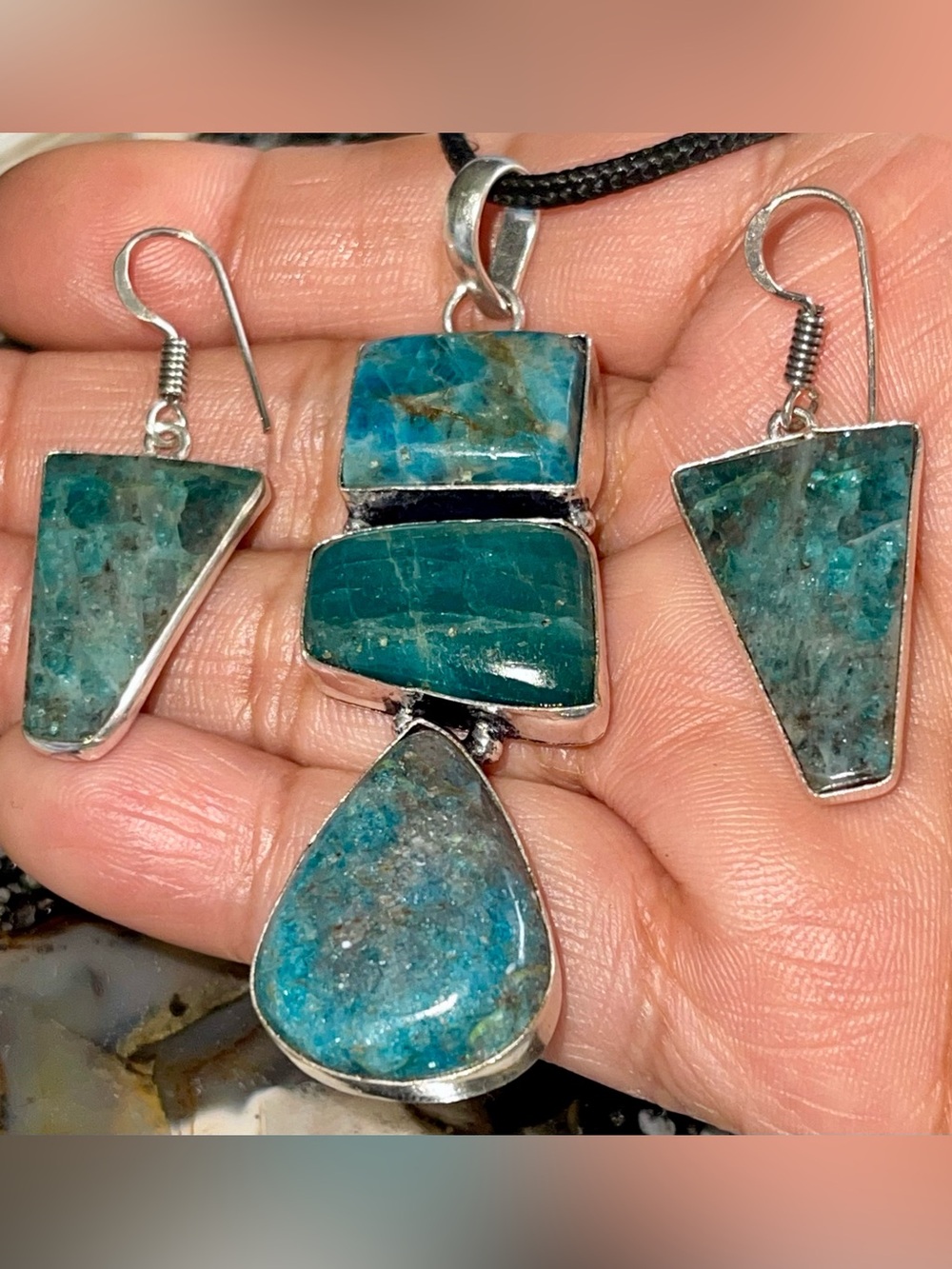 Blue Apatite Pendant & Earrings Set - Picture 4 of 17